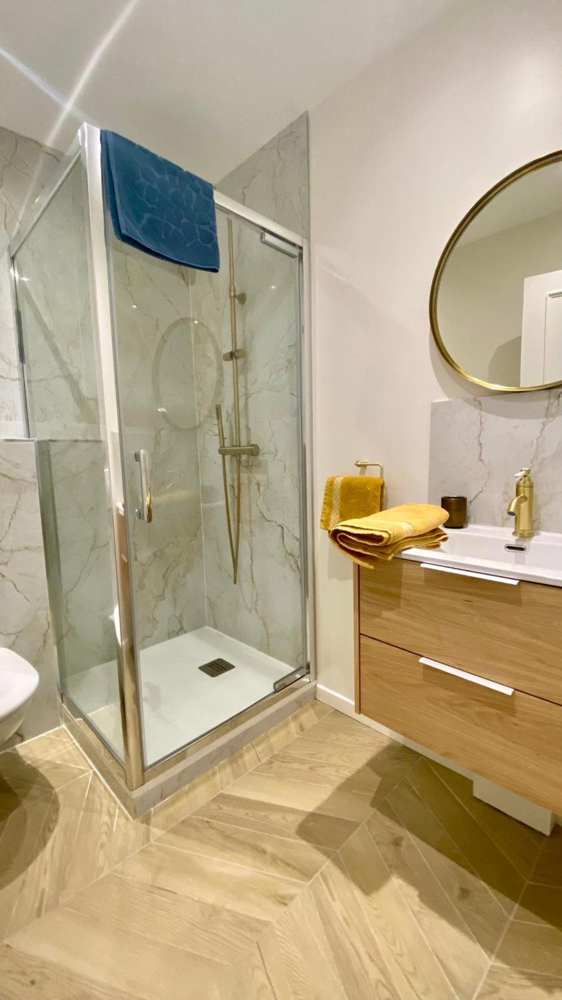 Appartement Apollinaire Au Coeur De Lorient Eksteriør billede